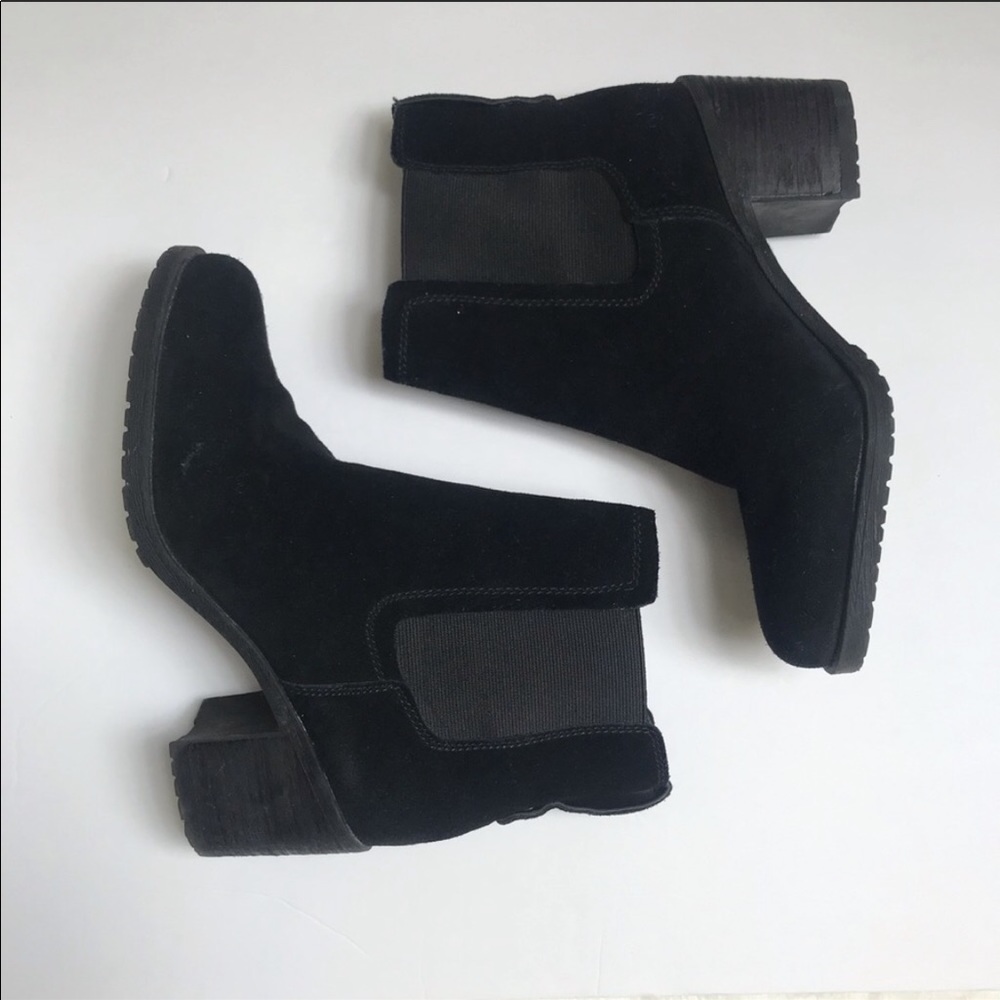 sam edelman chelsea boots